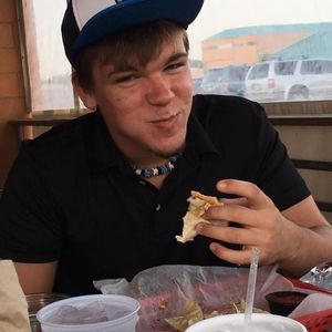 Meet your Posher, Devin